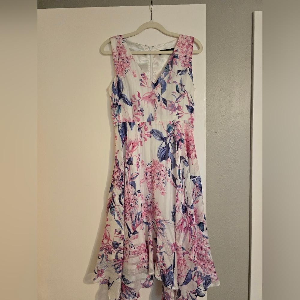 Ivanka Trump floral size 4 dress